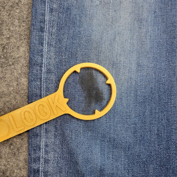 Uniqlo Jeans Womens 3 Blue Denim Distresd Single Stitch Flat Front Straight Leg - Picture 4 of 14